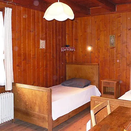 度假居 Sleeps 11 Wifi 韦尔比耶
